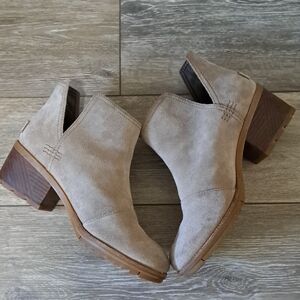 Sorel Cate Cut Out Suede Waterproof Bootie Women's Size 8